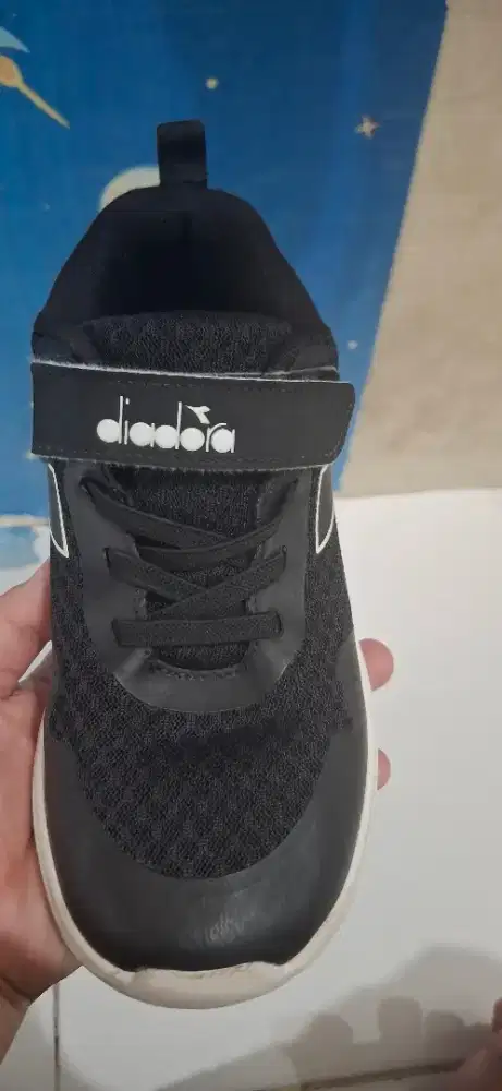 Sepatu Anak DIADORA size 6-7 tahun no 31