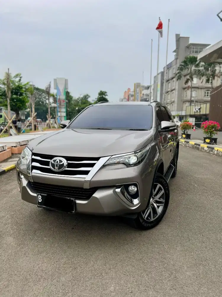 Fortuner VRZ 4x2 Diesel AT 2016