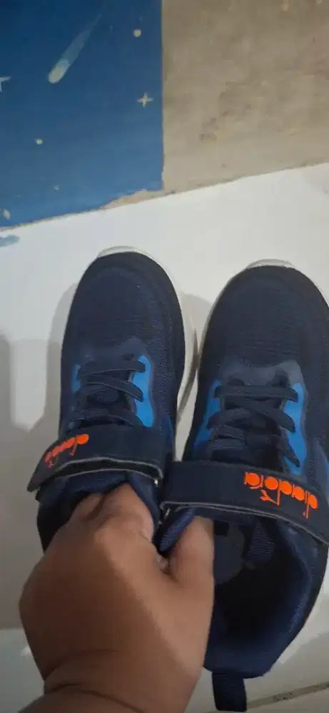 SEPATU ANAK DIADORA ORI SIZE 30 ( 5-6TAHUN)