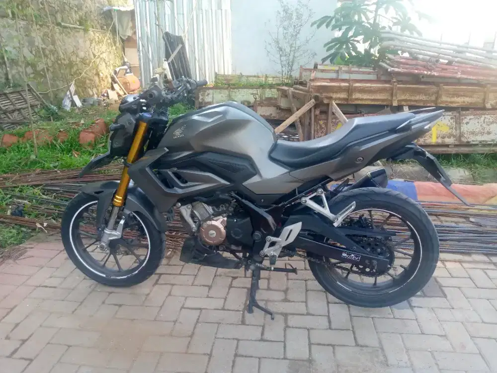 Jual BU Honda CB 150r 2023 Abu-abu Pajak ON