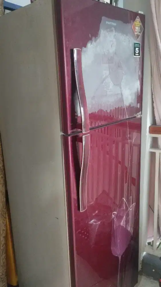 Kulkas Polytron 2 pintu