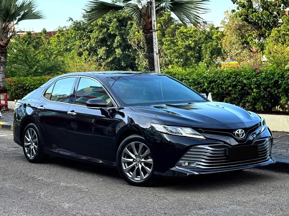 Toyota Camry V 2.5 Bensin 2019 Low KM