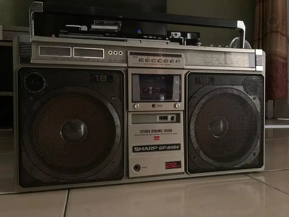 Boombox sharp GF-9494