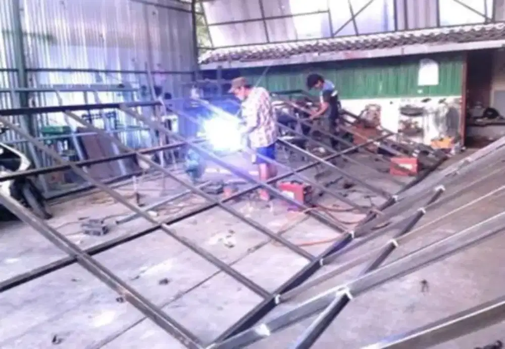 Tukang las panggilan