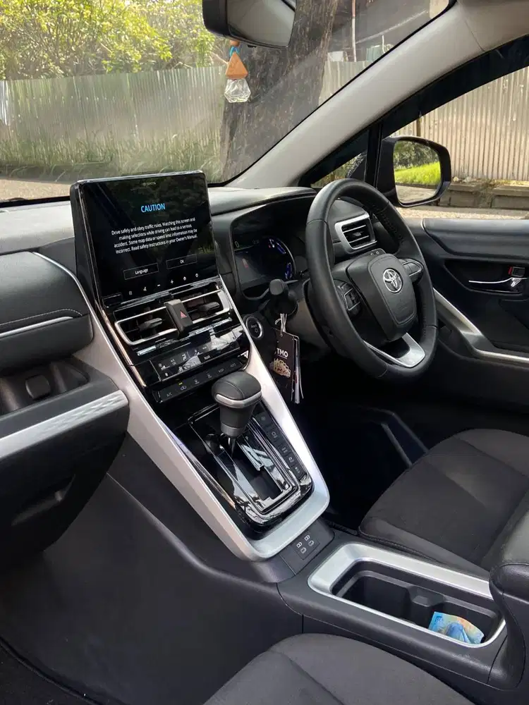 Innova Zenix 2.0 V Hybrid Modellista (Premium Color) 2023 TDP 10 JUTA