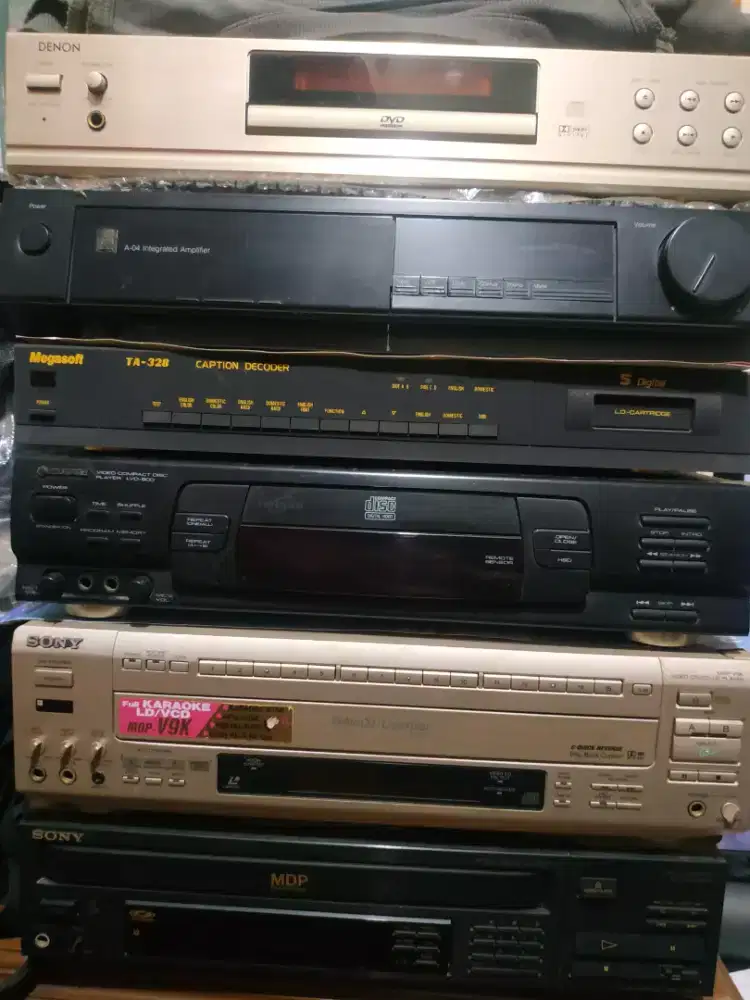 DVD player, laser disc, amplifier