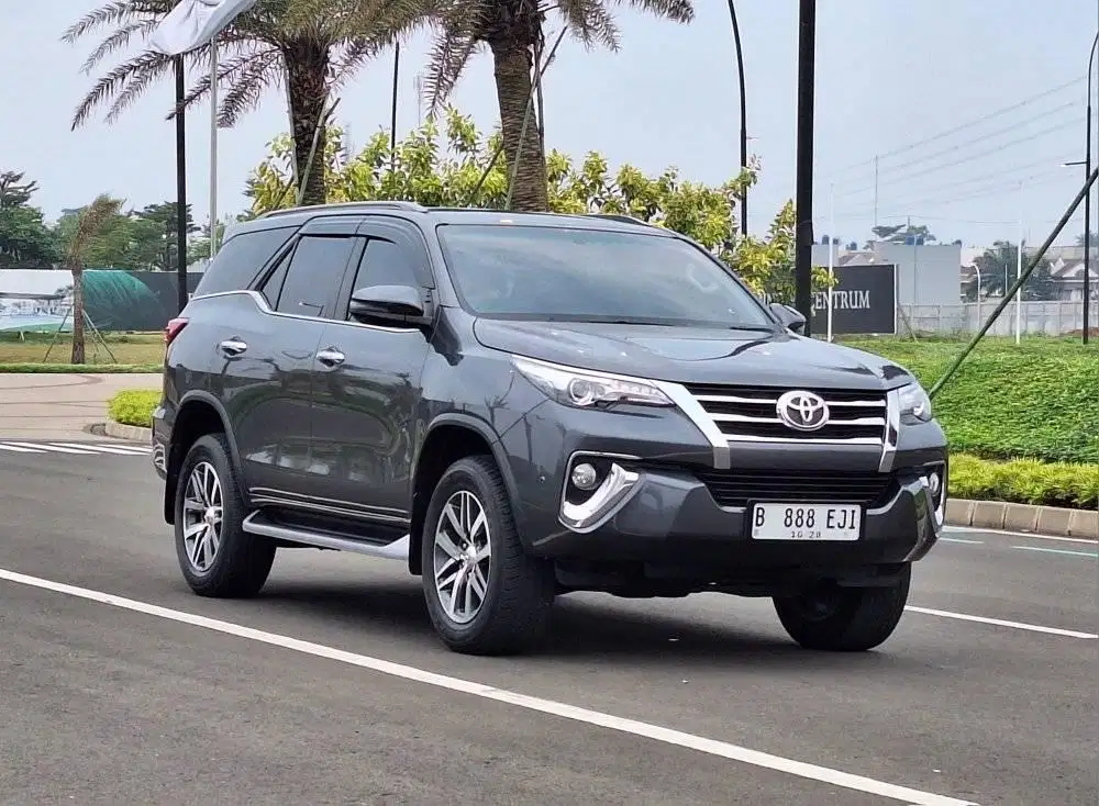 KM LOW service Record Tangan 1 Fortuner VRZ 2.4 4x2 At Diesel 2018