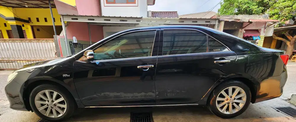 Toyota Camry 2014 V Automatic Hitam KM 69 RB TDP 21 JT