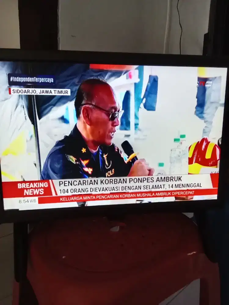 TV bekas 14 inc merk veyon