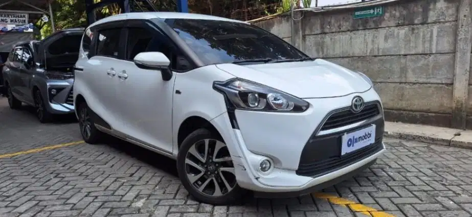 Promo Kredit Murah! Toyota Sienta 1.5 V Bensin-AT 2019 SIQ