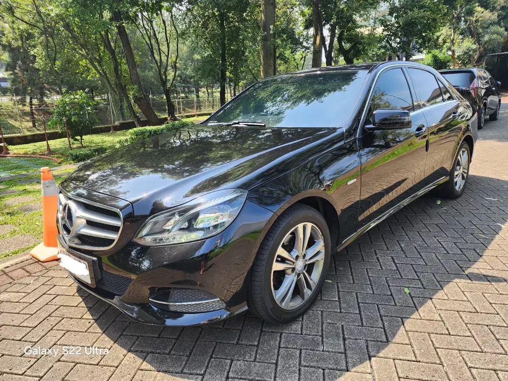 Mercedes-Benz E200 2015 Bensin
