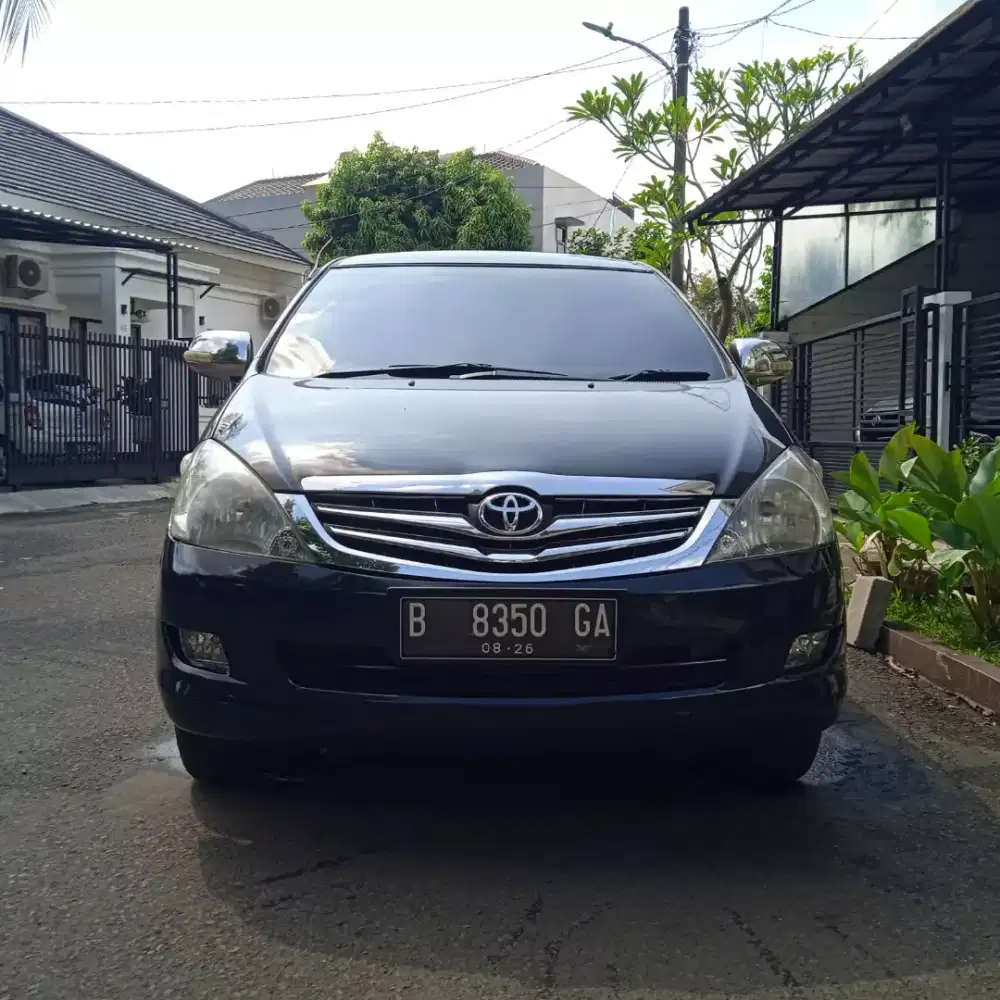 Toyota Kijang Innova 2006 Matic Good condition
