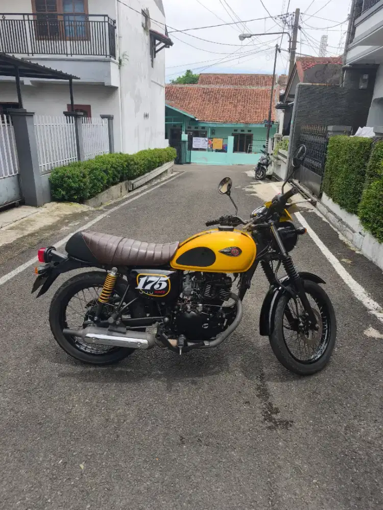 Kawasaki w175 cafe 2021