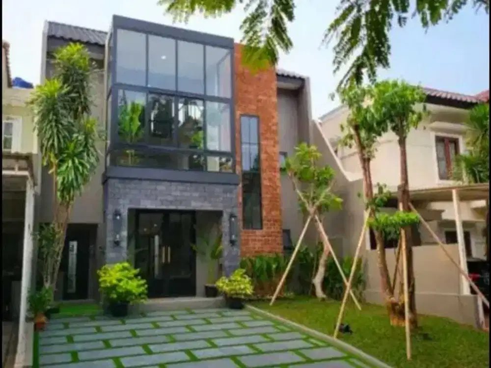 DIJUAL rumah siap huni 3 lantai Versailles bsd serpong strategis shm