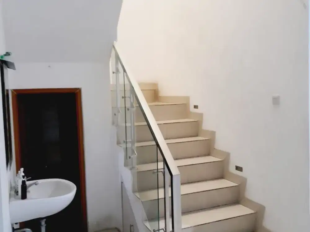 Dijual Rumah Murah Siap Huni Bonus Kitchen Set di Mekarwangi