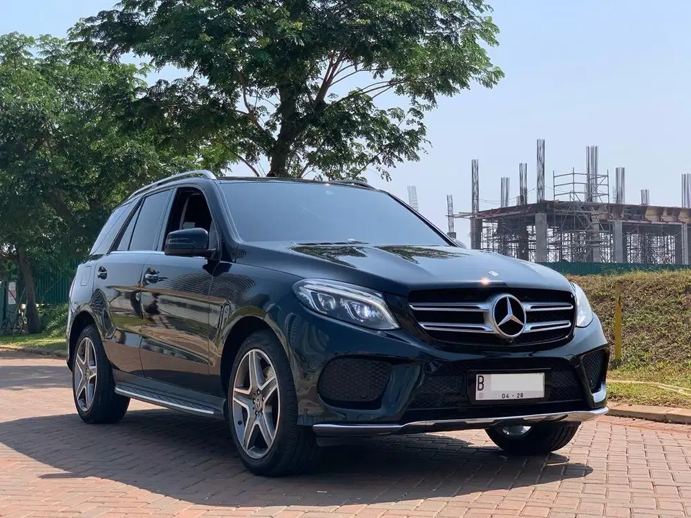 (CASH) Mercedes Benz GLE 400 AMG 2018