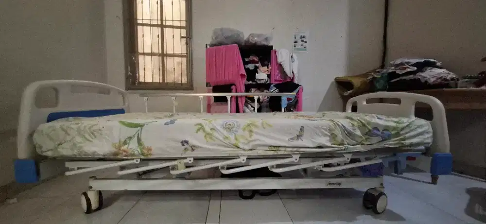 Dijual Ranjang Pasien / bed pasien rs merek serenity murah !