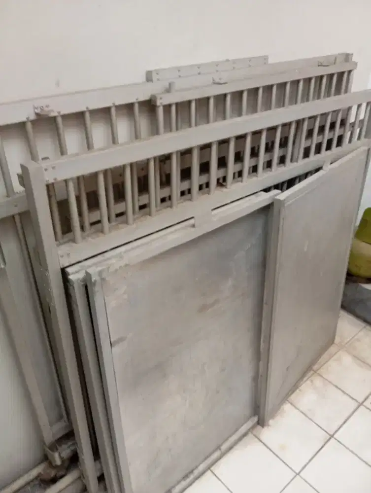 Kandang doggy dari Bahan Aluminium