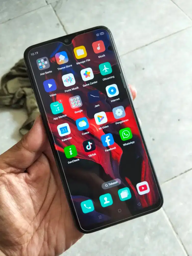 Oppo F9 Ram 4/64gb (Baca iklan)