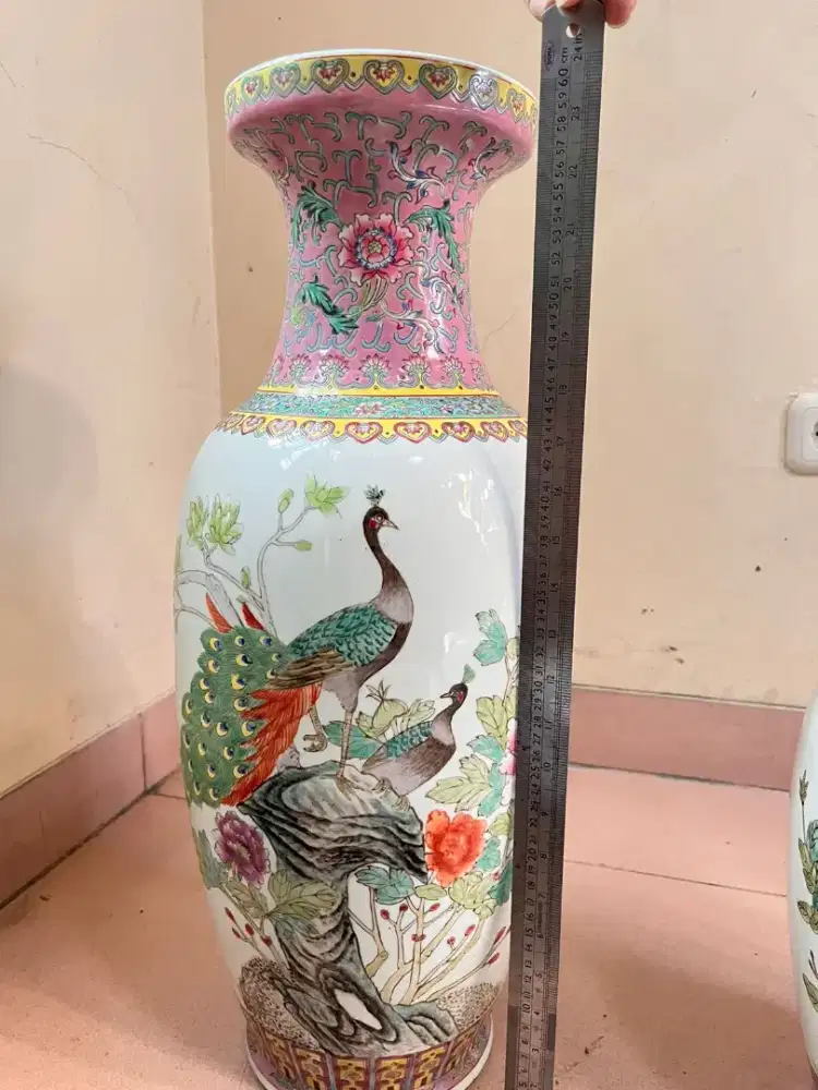 Guci tempat payung klasik