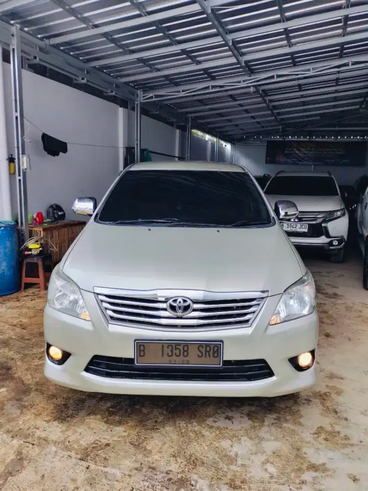 Toyota Kijang innova G mt bensin