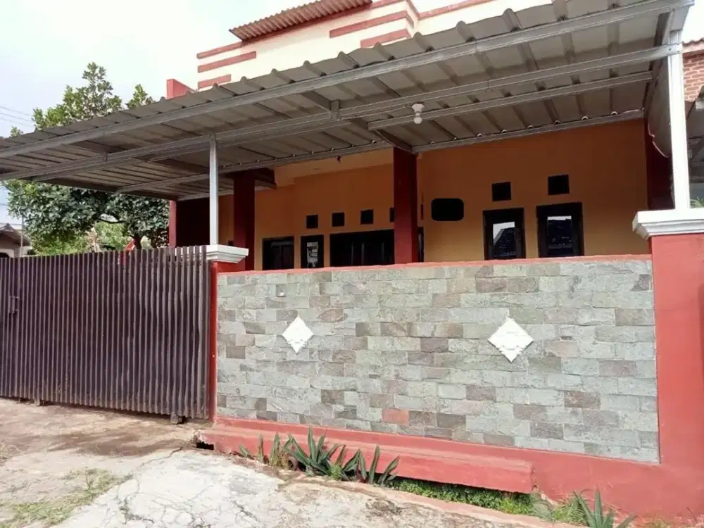 Rumah Murah Posisi Hook Semi Furnished Lokasi Mainroad Di Ngamprah