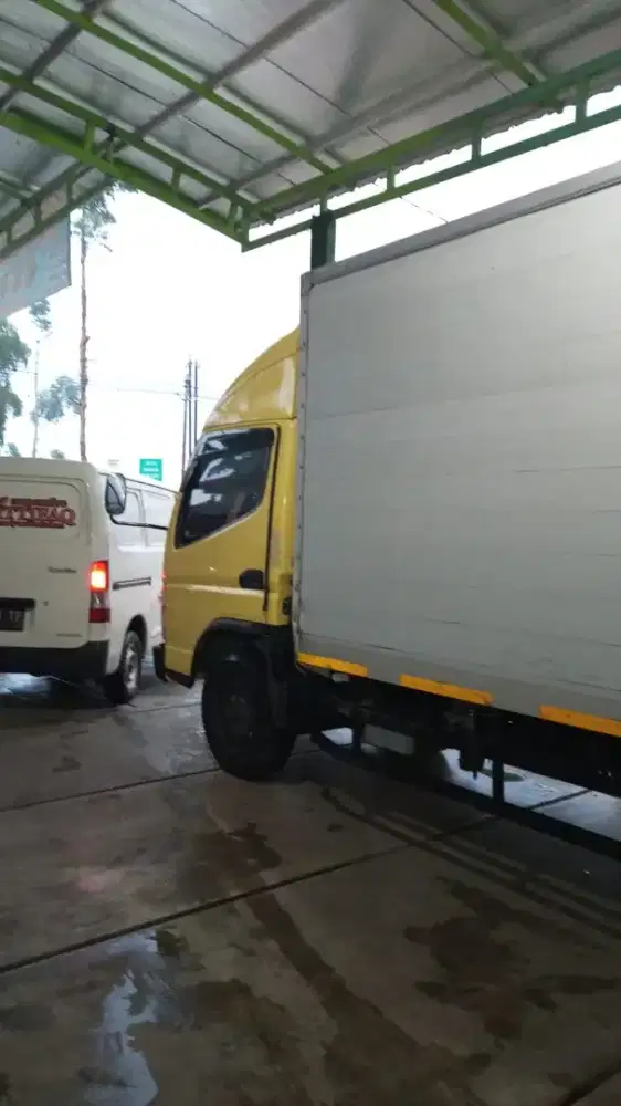 DIJUAL CEPAT – MOBIL BOX MITSUBISHI FE 71 L