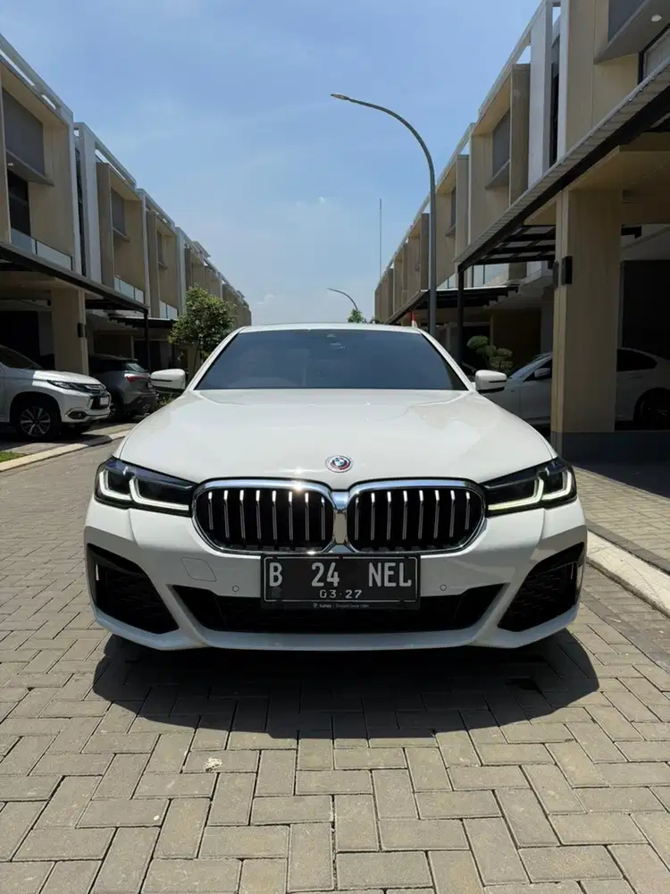 BMW 520i 2022 Bensin