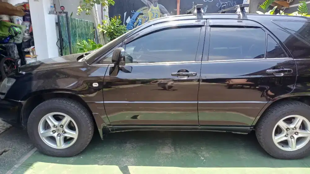 Harrier 2001, hitam 3000cc, 4x4