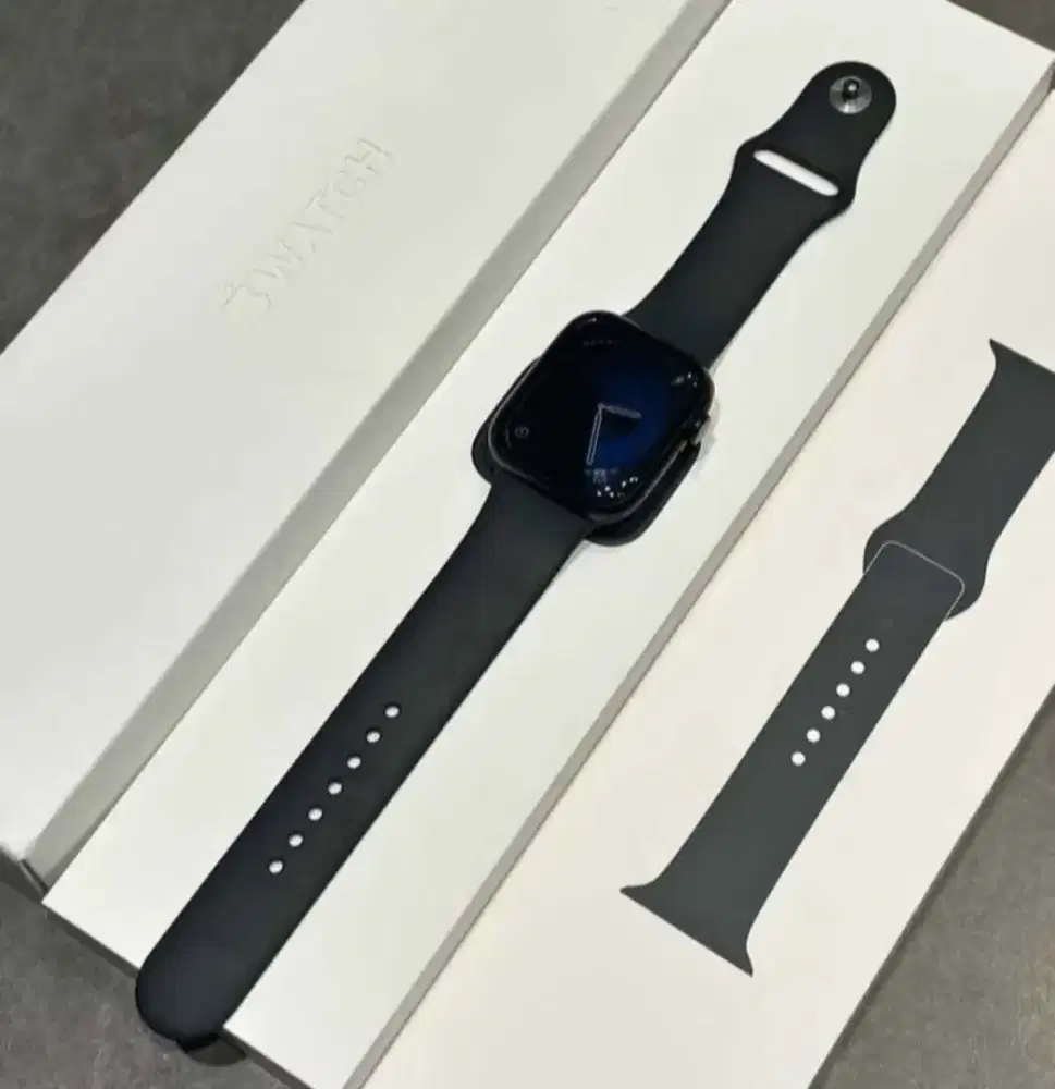 Apple Watch 8 45mm bh 97 Nike