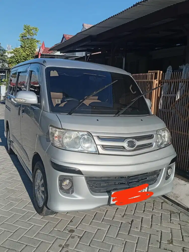 Daihatsu Luxio 2010 Bensin