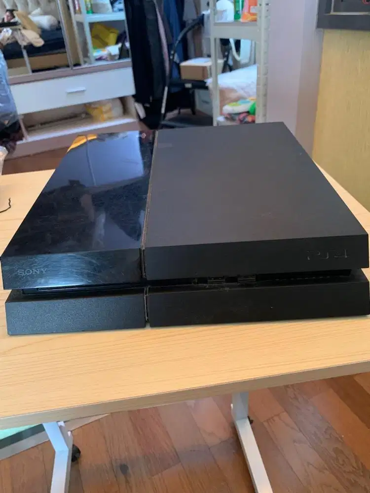 DIJUAL PS 4 FAT SECOND