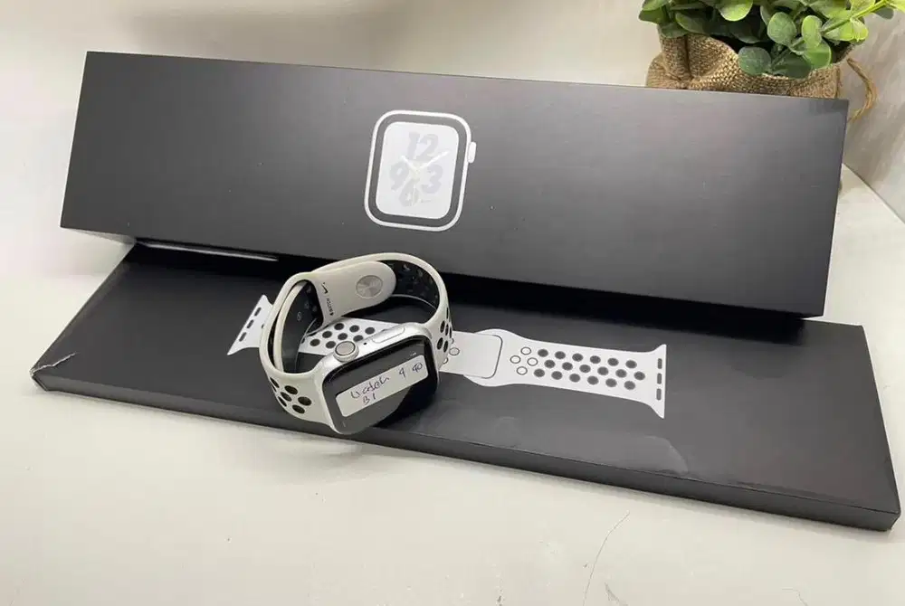 iWatch 4, 40MM, iBox