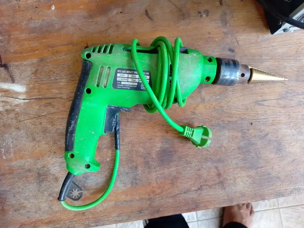 Bor listrik merk ryu hijau 10 mm