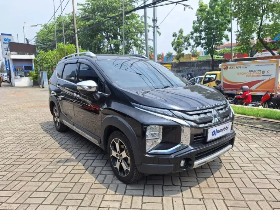 DP 5% Mitsubishi Xpander 1.5 New Cross Premium Package Bensin-AT 2021