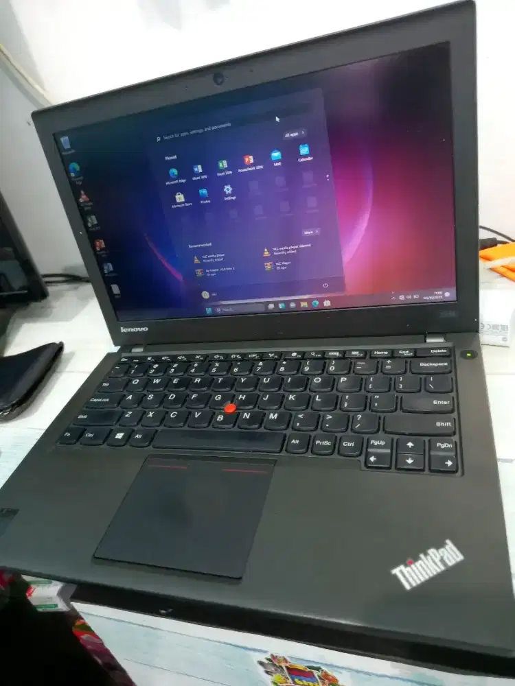 Laptop Lenovo Thinkpad x240 Core i5 Ram 8gb/SSD 256 . Windows 11