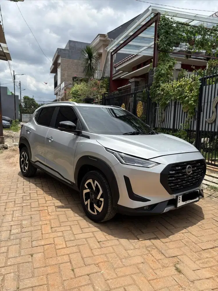 Nissan Magnite type Premium 1.0 Turbo Matic Tahun 2021