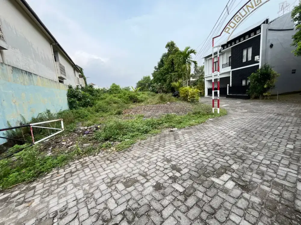 3 menit Kampus UGM Jl Kaliurang km 4