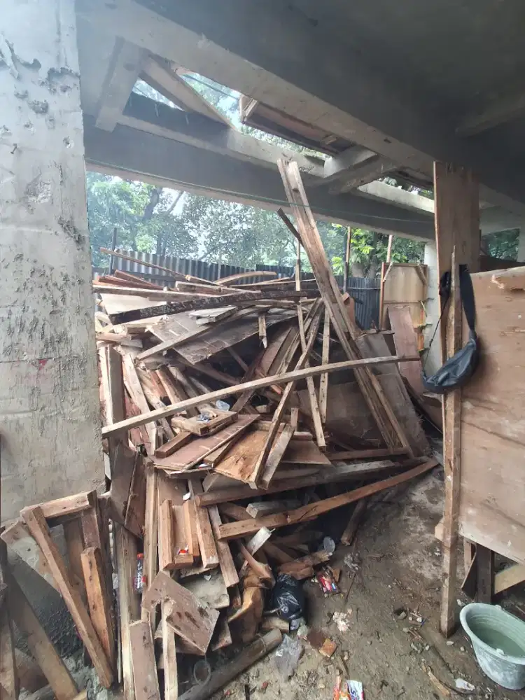 Potongan kaso dan bambu
