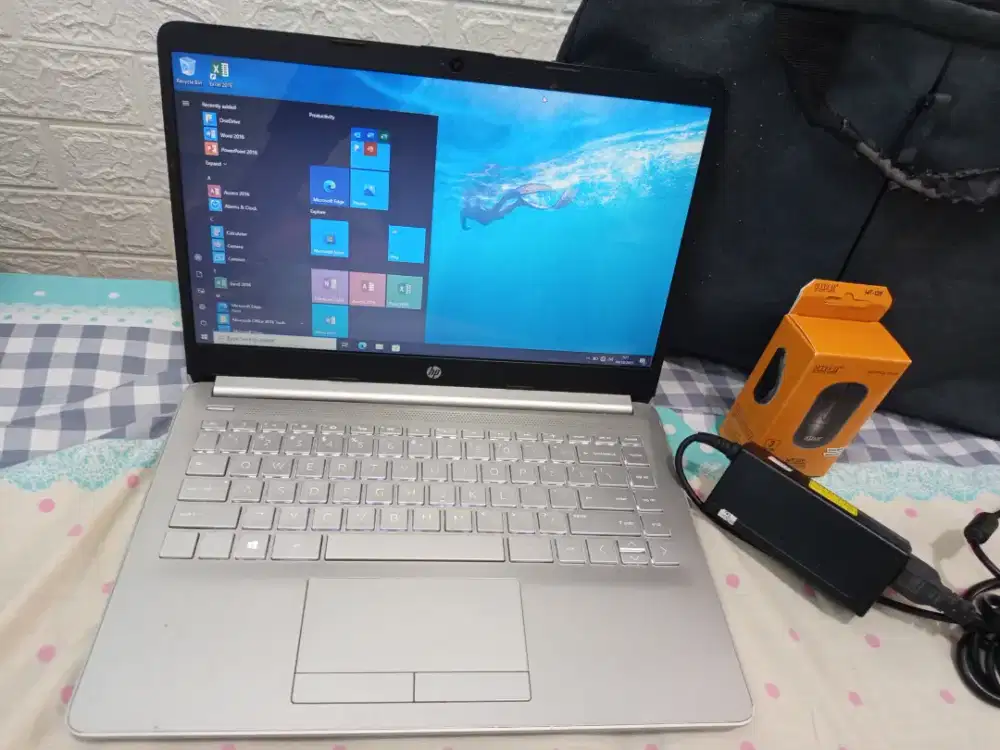 laptop HP 14S Ram 8gb/SSD 256gb Keyboard nyala. (2,3GHz)