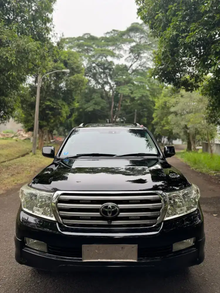 Toyota Land Cruiser VX200 ZX 4x4 AT 2010