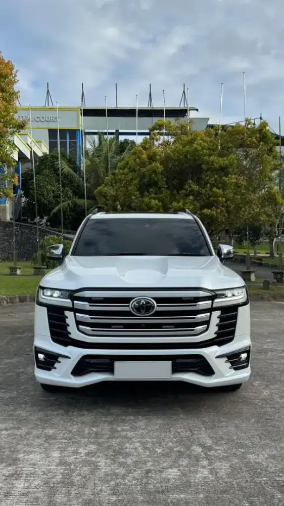 TOYOTA LANDCRUISER 300 VX-R 4x4 AT 2021