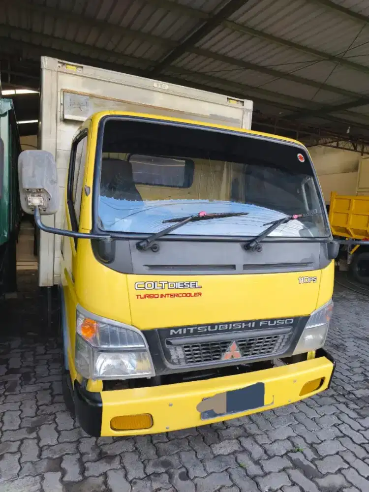 Mitsubishi colt Diesel FE73 Light truck box