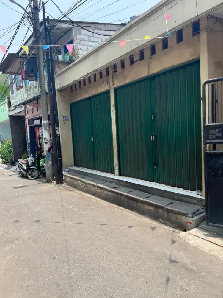 Di jual Rumah kontrakan 3 pintu 2 kios
