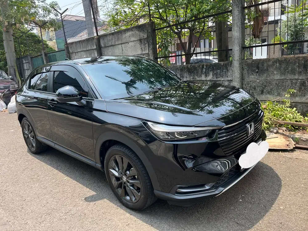 Honda HR-V 2024 (Hitam)