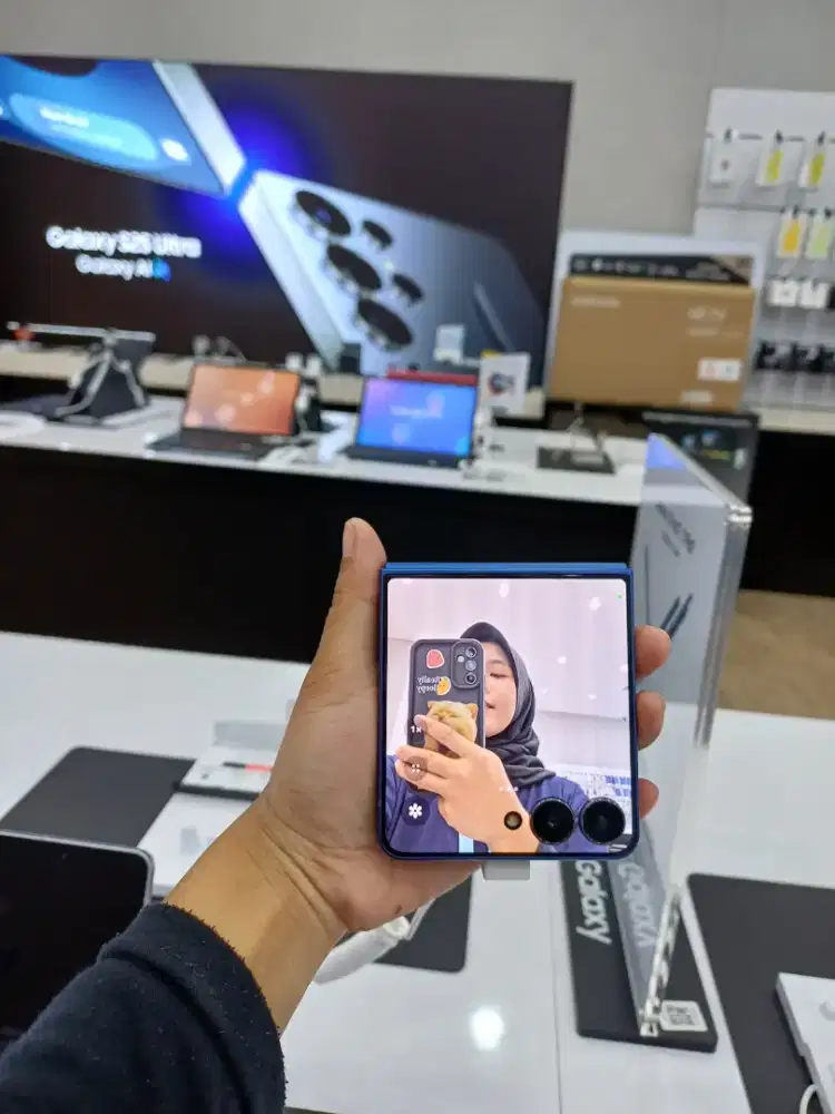 PROMO NEW SAMSUNG GALAXY Z FLIP 7 12/256 GB