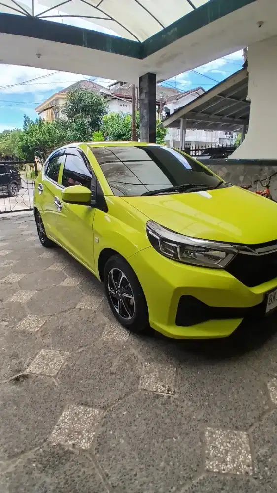Dijual cepat Brio E CVT 2024 ,pembelian maret 2025.Warna Lemon favorit