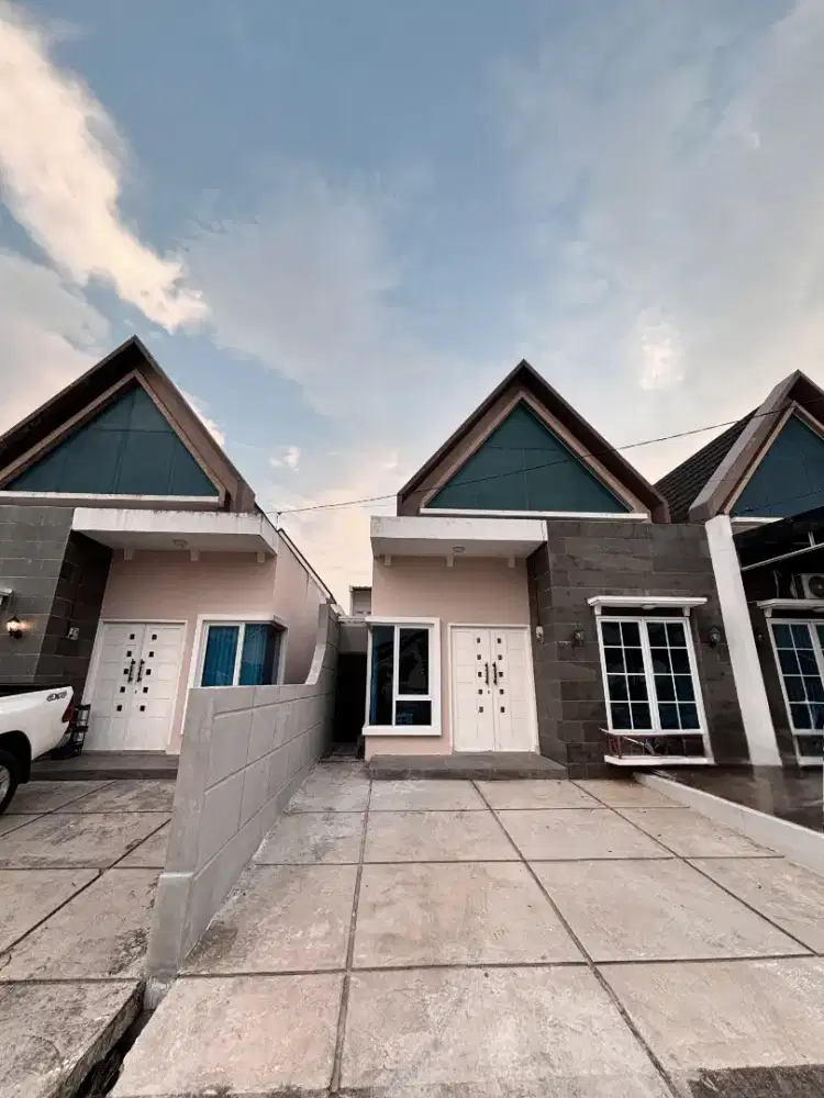 Di Sewakan Rumah Perumahan Green Center Park Jl. Boulevard CGC