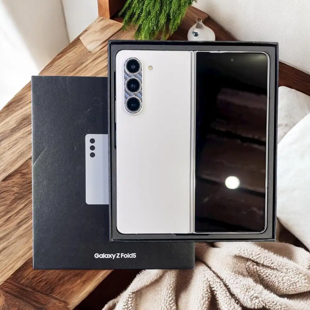 Samsung galaxy Z Fold 5 ram 12/512gb super mulus fullset SEIN