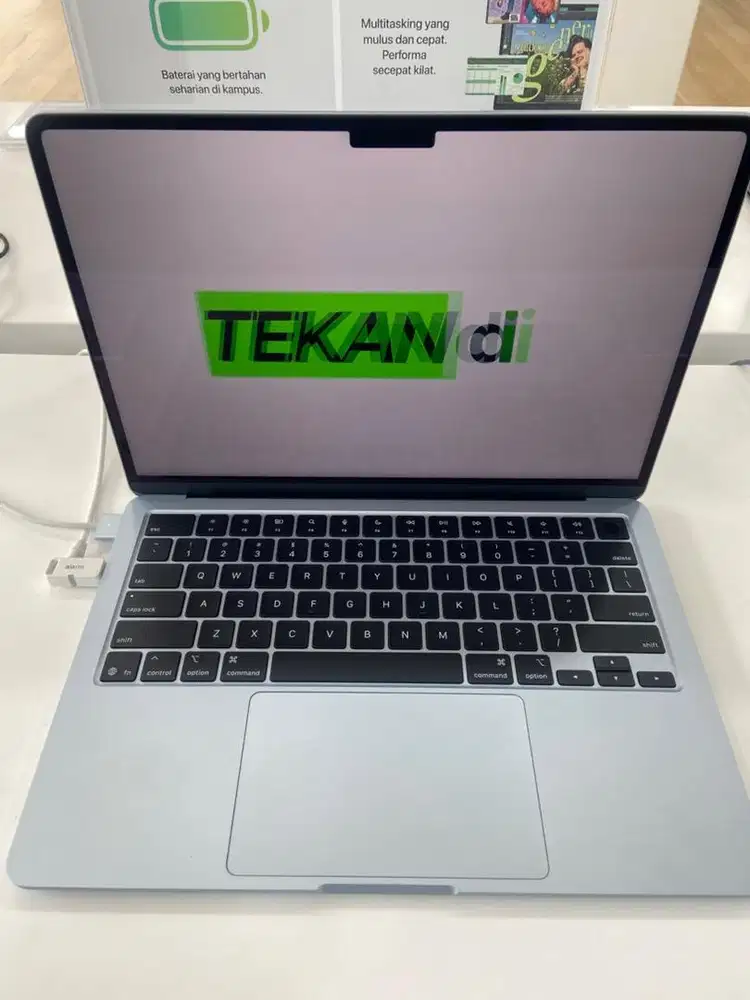 Macboock Air M3 16/256 iBox